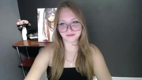 Veronica online show from 09-18-25, 06:37