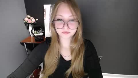 Veronica online show from 10-03-25, 06:54