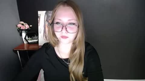 Veronica online show from 10-07-25, 06:54