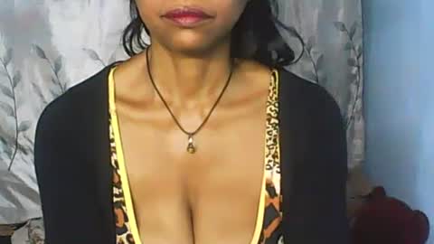 Snapshot of cute_moll chatting on 03-10-25, 06:49 murielle online show from 03-10-25, 06:49