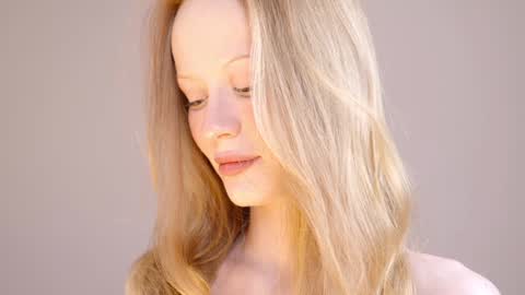 Snapshot of cute_shine chatting on 12-03-24, 10:17  Hey im Kristina Thank you for your support  online show from 12-03-24, 10:17