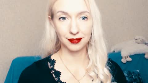 cute_smile_shy online show from 12-26-24, 02:05