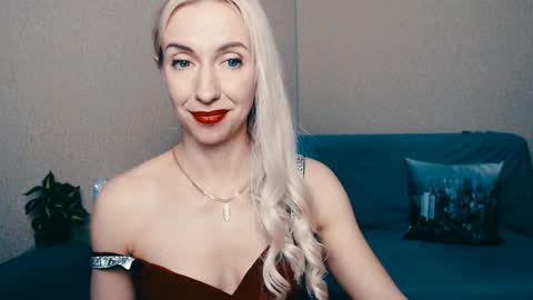 cute_smile_shy online show from 01-25-25, 12:38