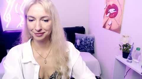 cute_smile_shy online show from 06-06-26, 10:25