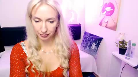 cute_smile_shy online show from 07-09-26, 09:41