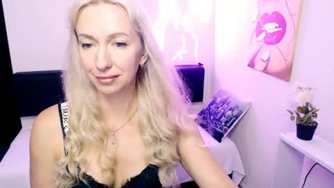 cute_smile_shy online show from 07-14-26, 05:12