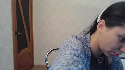 cute_strawberry_ online show from 12-05-24, 08:22