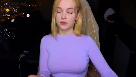 Snapshot of cute_summer_breathe chatting on 10-25-25, 09:42 Sue online show from 10-25-25, 09:42