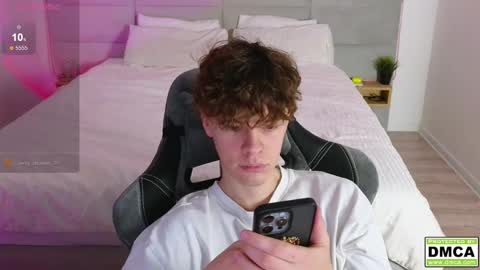 Thomas -  online show from 02-11-25, 08:42