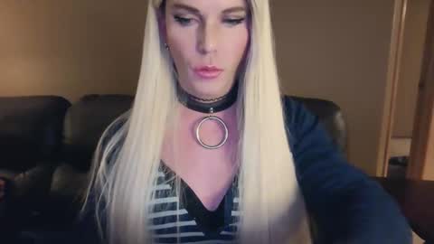 Ashley online show from 10-19-25, 07:09