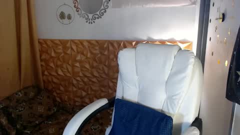 Snapshot of cuteasiancock98 chatting on 03-01-25, 03:43 Steph online show from 03-01-25, 03:43