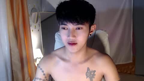Snapshot of cuteasiancock98 chatting on 10-03-25, 01:35 Steph online show from 10-03-25, 01:35