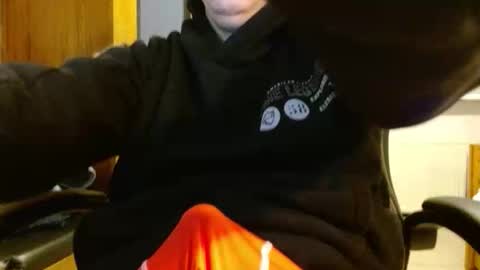 Cuteboy090 online show from 04-23-26, 07:38