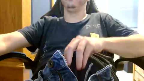 Cuteboy090 online show from 06-08-26, 09:53