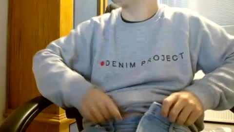 Cuteboy090 online show from 06-12-26, 10:14