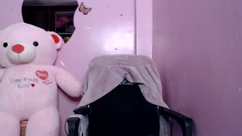 cutebuu online show from 07-18-26, 04:22