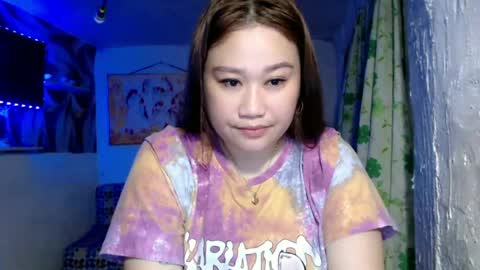 Snapshot of cutedemz_chubby chatting on 06-28-26, 04:35 Melody online show from 06-28-26, 04:35