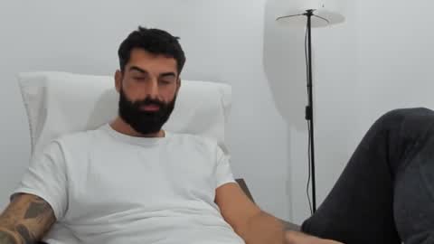 cuteeboy online show from 10-21-25, 05:57