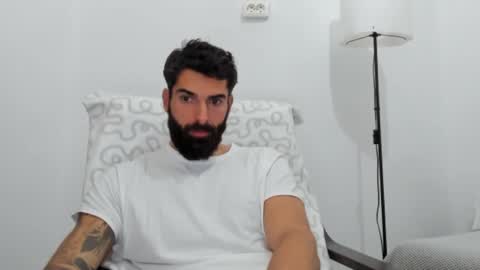 cuteeboy online show from 11-20-25, 08:14