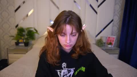 Snapshot of cuteefoxy chatting on 10-30-25, 03:02 Foxy online show from 10-30-25, 03:02