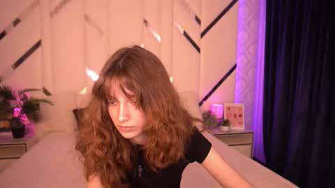 Snapshot of cuteefoxy chatting on 11-10-25, 02:38 Foxy online show from 11-10-25, 02:38