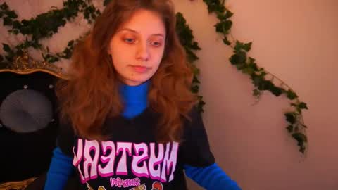 Snapshot of cuteefoxy chatting on 11-13-25, 02:49 Foxy online show from 11-13-25, 02:49