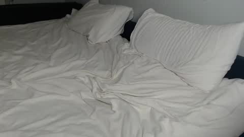 Snapshot of cuteemouse chatting on 01-01-25, 01:16 Anna online show from 01-01-25, 01:16