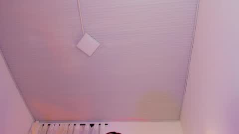 Zoe  online show from 11-12-25, 04:35