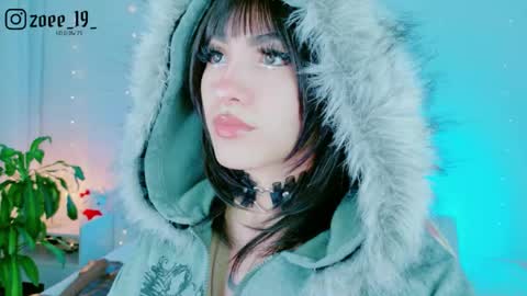 Snapshot of cuteezoe chatting on 05-03-26, 04:29 Zoe online show from 05-03-26, 04:29