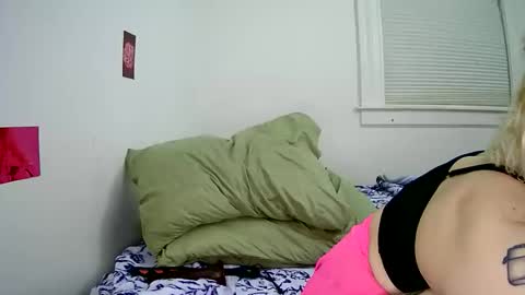 Bella online show from 02-15-26, 06:54