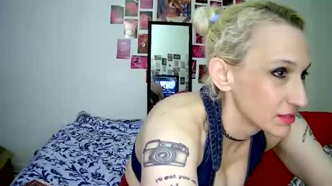 Bella online show from 03-25-26, 04:51