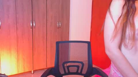 cuteflame_ online show from 06-05-26, 10:48