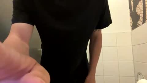 Snapshot of cuteguy696988432323 chatting on 07-22-26, 06:27 cuteguy696988432323 online show from 07-22-26, 06:27