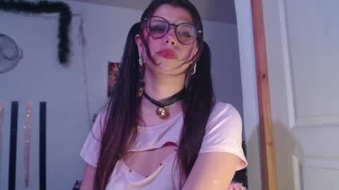 Snapshot of cutehaome chatting on 09-26-25, 01:26 haome online show from 09-26-25, 01:26