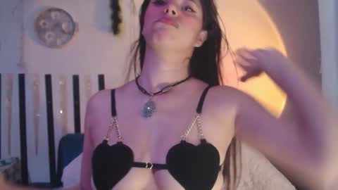 Snapshot of cutehaome chatting on 10-17-25, 07:27 haome online show from 10-17-25, 07:27