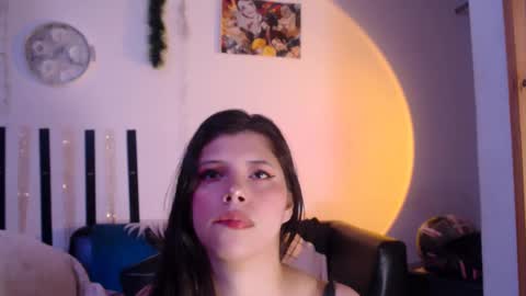 Snapshot of cutehaome chatting on 11-23-25, 05:07 haome online show from 11-23-25, 05:07