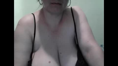 Jessy online show from 10-22-25, 02:39