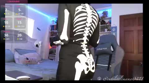 Cutelittlemama0418 Lola online show from 10-25-25, 02:24