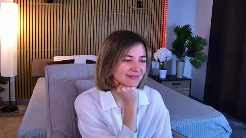 cutemirage online show from 04-25-26, 02:47