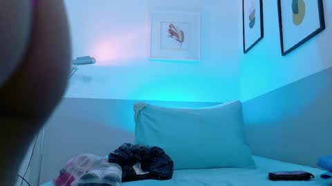 Snapshot of cutepetitee chatting on 05-15-26, 07:43 cutepetitee online show from 05-15-26, 07:43