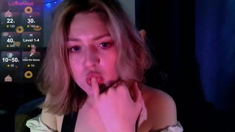 cutepie33 online show from 09-26-25, 01:37