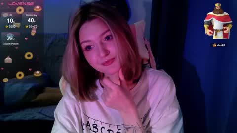 cutepie33 online show from 10-10-25, 04:44