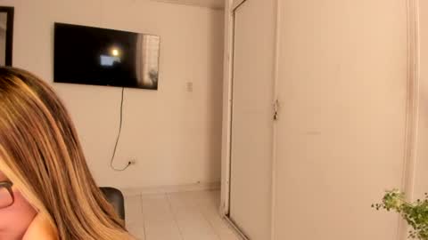 cutesamantha_ online show from 06-11-26, 08:51
