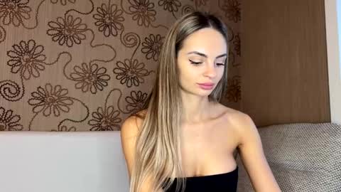 Alina online show from 11-26-25, 04:13