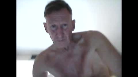 cutewhitebutt online show from 12-27-24, 09:39