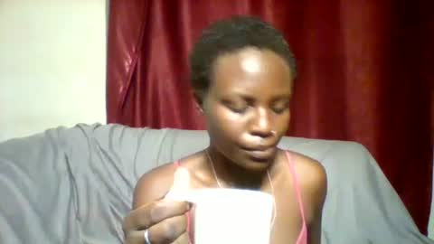 Snapshot of cutey_lunar chatting on 01-28-25, 12:43 cutey_lunar online show from 01-28-25, 12:43