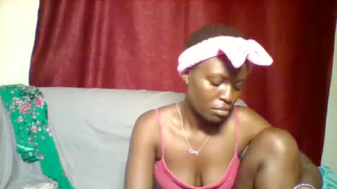 Snapshot of cutey_lunar chatting on 01-28-25, 07:32 cutey_lunar online show from 01-28-25, 07:32