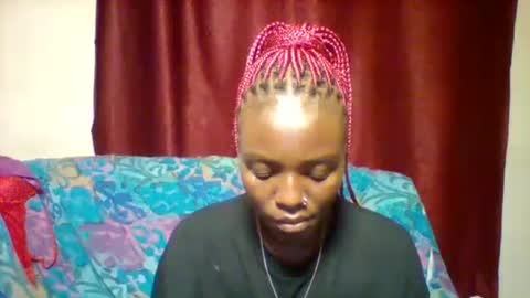 Snapshot of cutey_lunar chatting on 01-29-25, 10:11 cutey_lunar online show from 01-29-25, 10:11