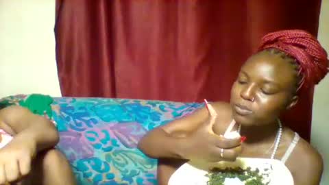 Snapshot of cutey_lunar chatting on 01-31-25, 01:33 cutey_lunar online show from 01-31-25, 01:33