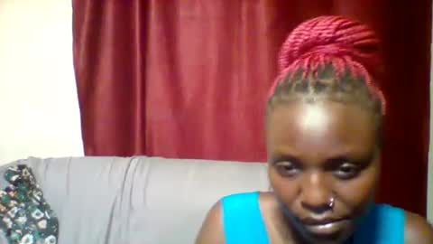 Snapshot of cutey_lunar chatting on 02-12-25, 02:35 cutey_lunar online show from 02-12-25, 02:35